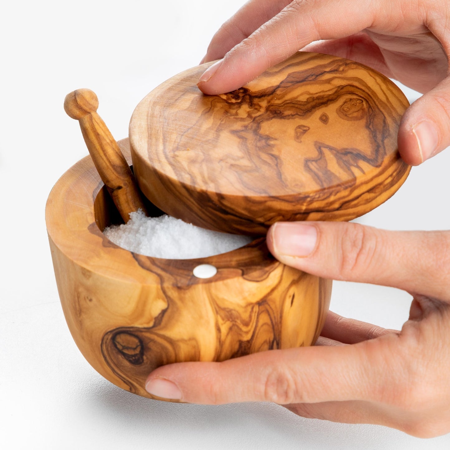 Salzstreuer aus Olivenholz mit Deckel – handgefertigter Salzbehälter