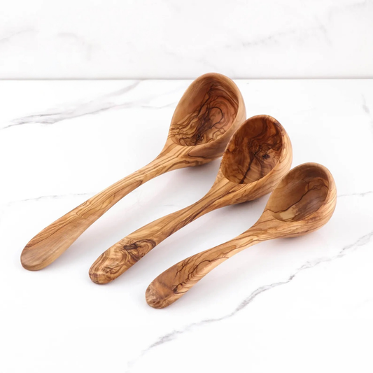 3-teiliges Schöpfkellen Set aus handverlesenem Olivenholz in natürlicher Maserung