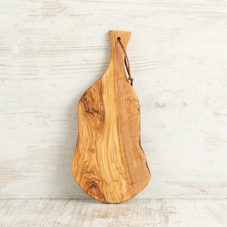 Rustikales Käse- und Charcuterie-Brett Set aus Olivenholz – perfekt für Buffet & Servieren

