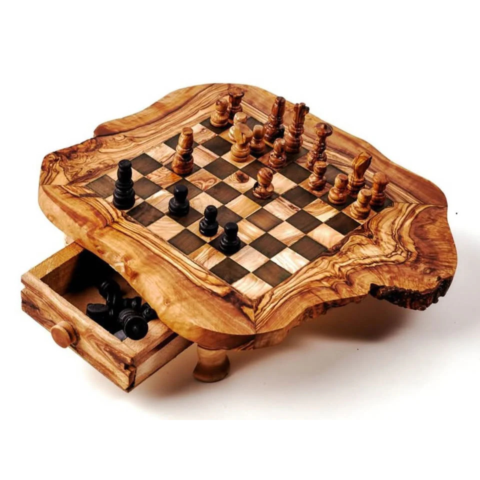 Handgefertigtes Schachbrett aus Olivenholz – exklusives Geschenk