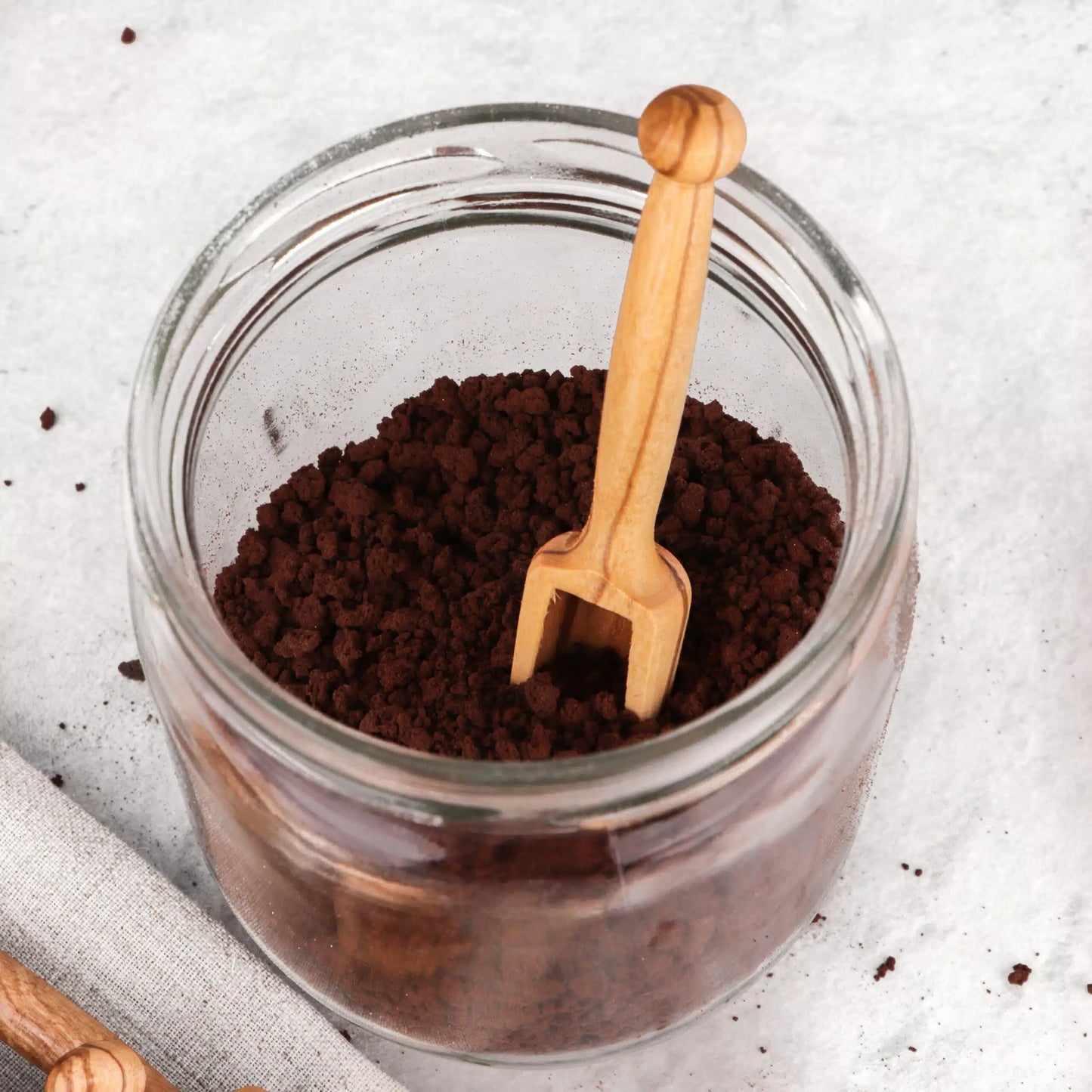 Handgefertigte Mini-Löffel aus Olivenholz, ideal zum Servieren von Gewürzen und Honig