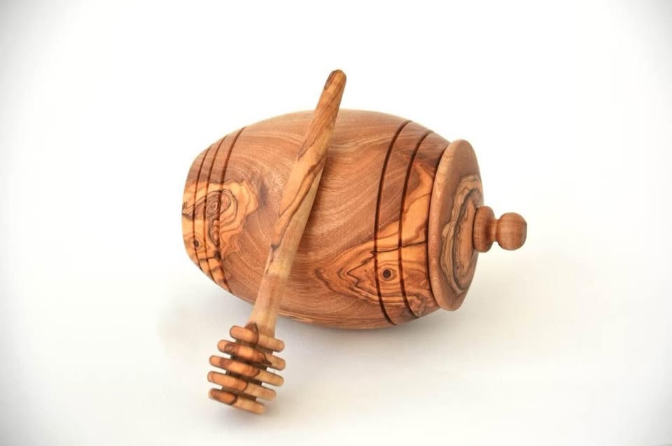 Honigtopf mit Honiglöffel aus Olivenholz – rustikales, handgefertigtes Hochzeitsgeschenk

