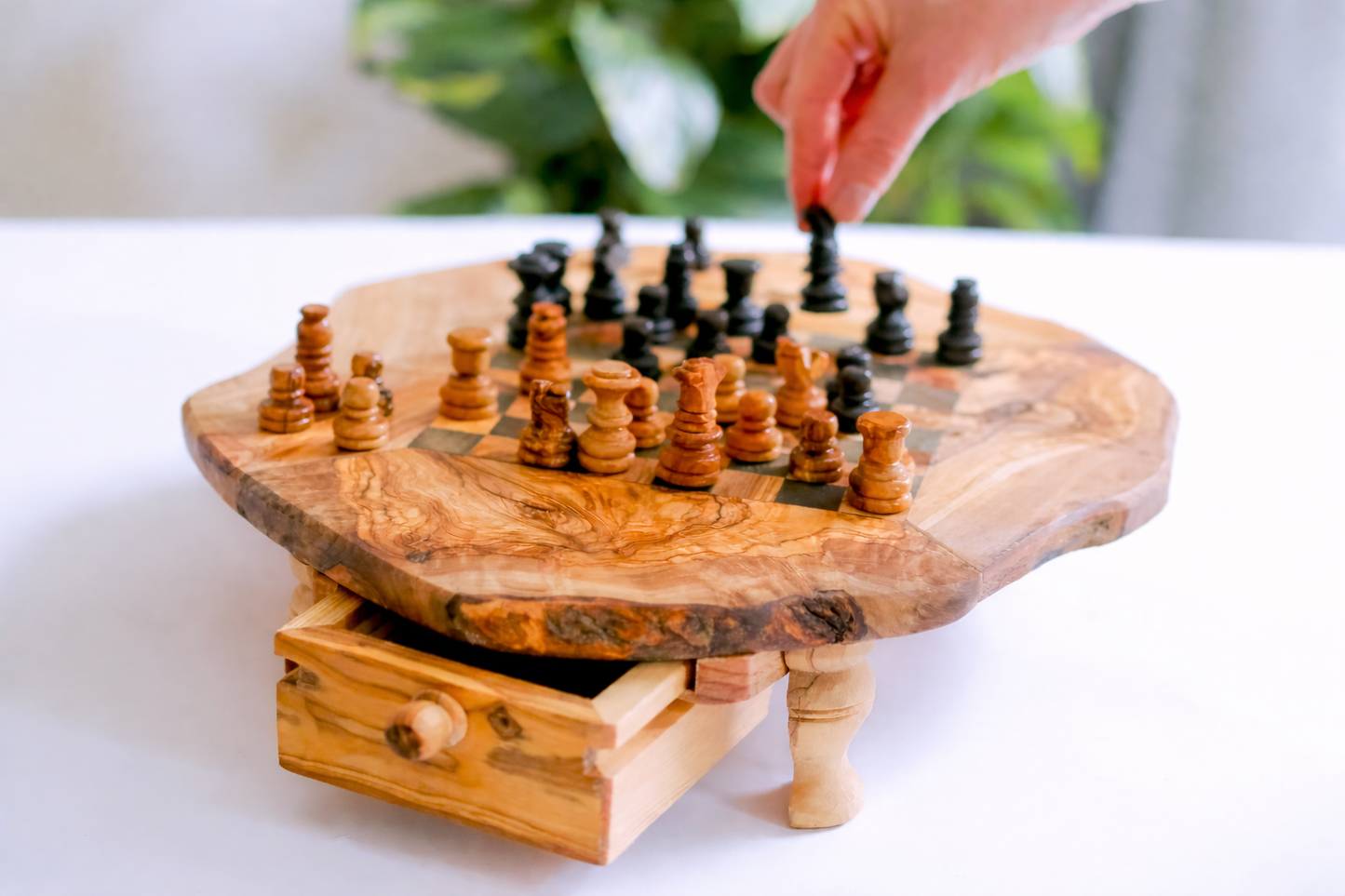 Kleines Schachspiel aus Olivenholz für Kinder, plastikfreies Lernspiel zur Förderung von Konzentration und Denken