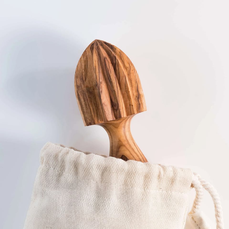 Manueller Entsafter für Zitrusfrüchte aus Olivenholz

