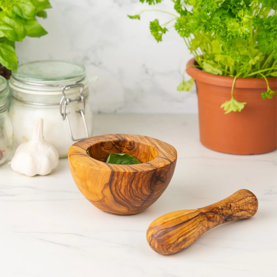 Holzmörser und Stößel handgefertigt aus tunesischem Olivenholz - Handgefertigt Schweiz | Mediterranean Art - Handgefertigt Schweiz | Mediterranean Art - Handgefertigt Schweiz | Mediterranean Art Olivenholz handgefertigt Schweiz - Bild 2
