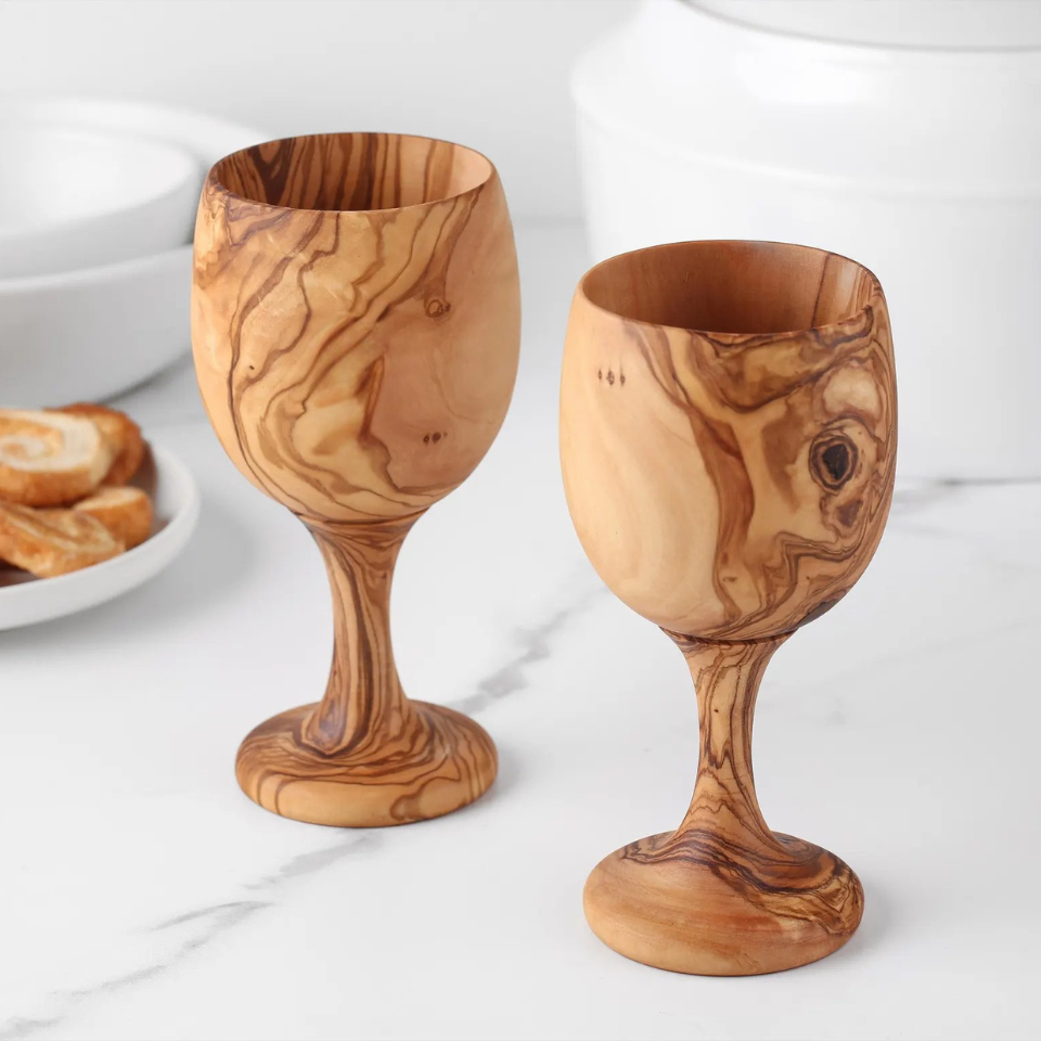 Bethlehem-Becher aus handgefertigtem Olivenholz – spiritueller Weinkelch aus Naturholz

