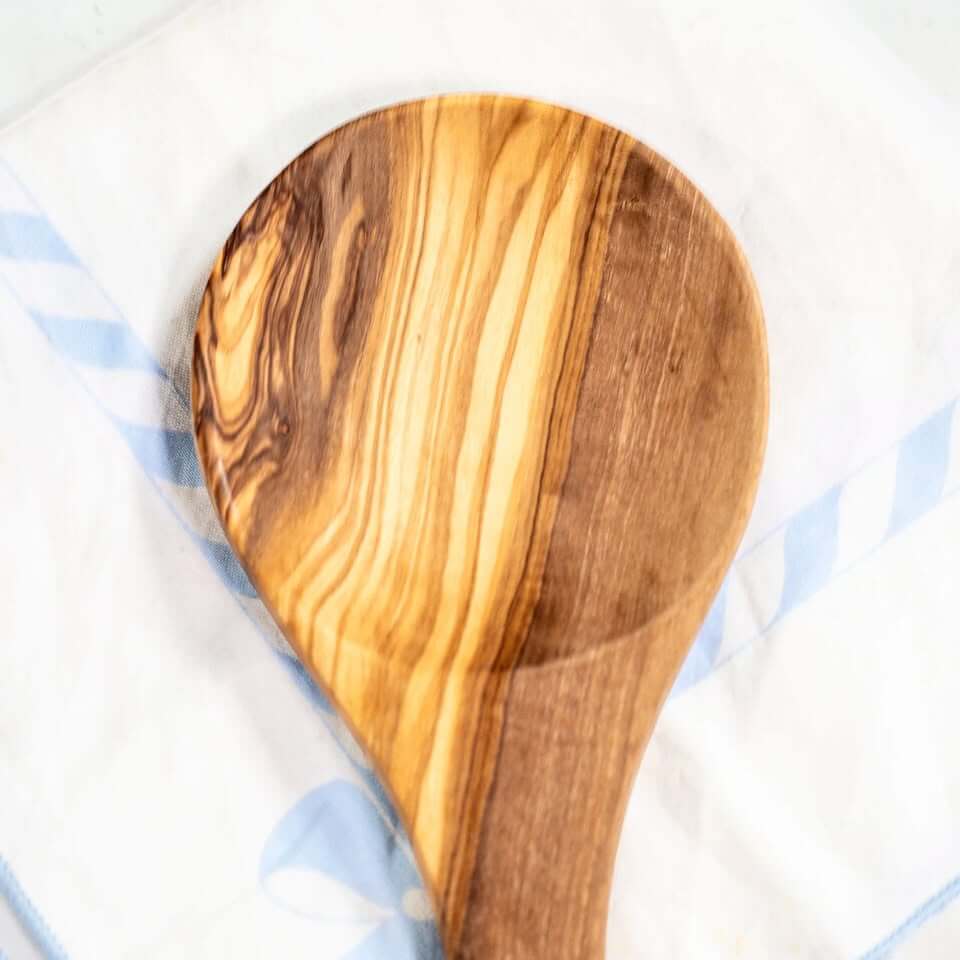 Kochlöffel aus Olivenholz mit natürlicher Maserung, ideal zum Kochen und Rühren