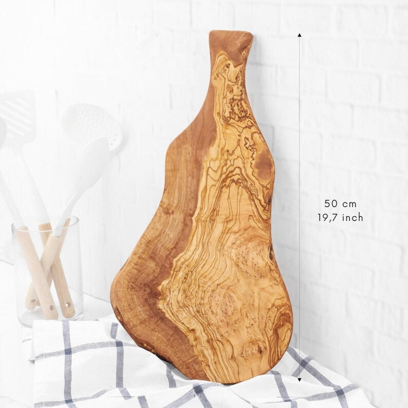 Großes Käse- und Servierbrett aus mediterranem Olivenholz – rustikal & handgefertigt

