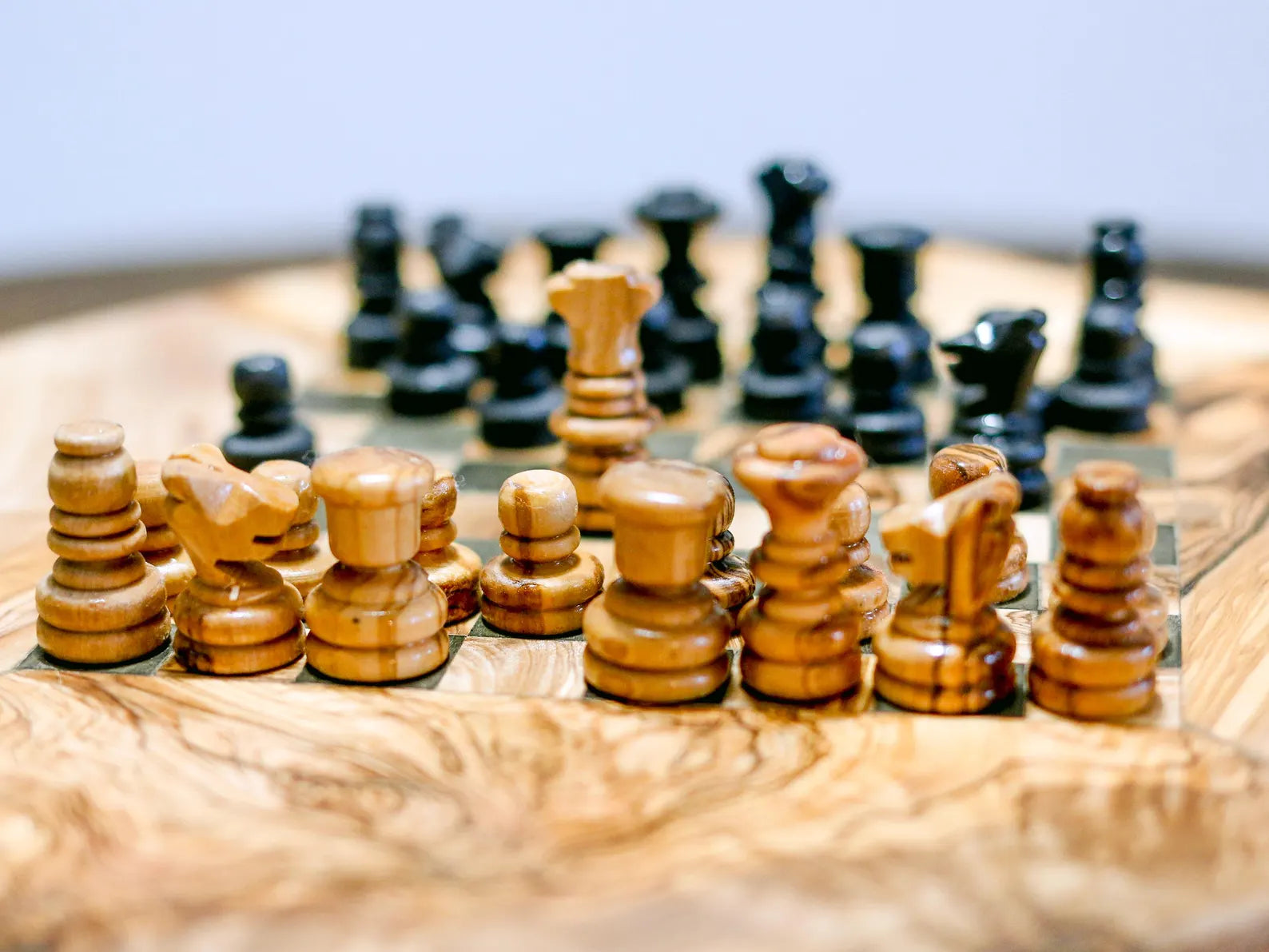 Schachspiel für Kinder fördert Konzentration, logisches Denken und Geduld