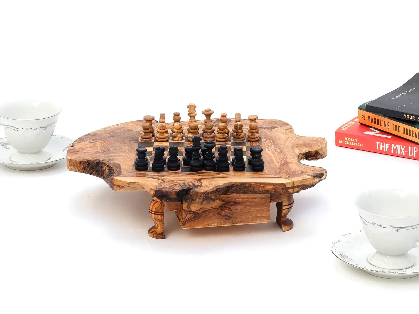 Edles Schachbrett aus Olivenholz – perfekte Geschenkidee für Männer und Frauen