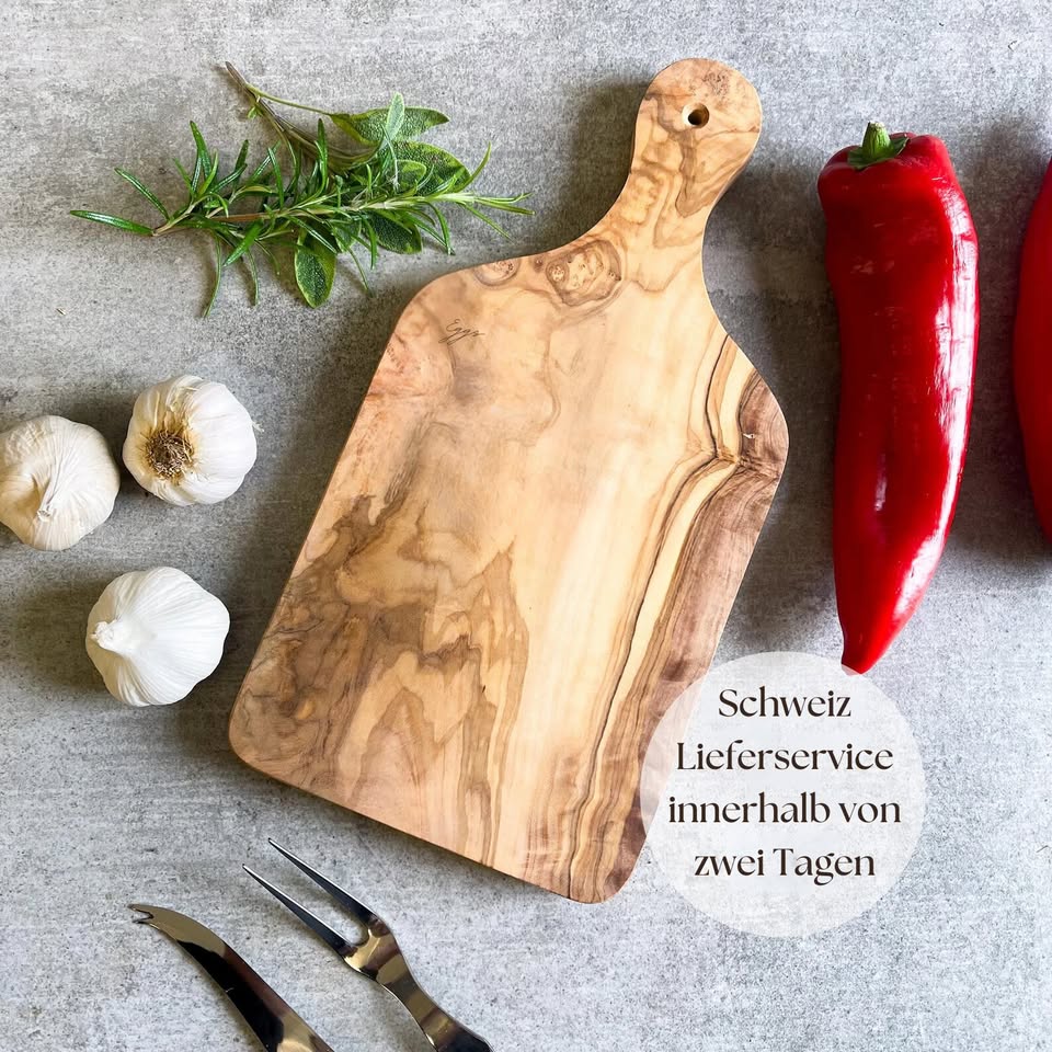 Schneidebrett aus natürlichem Olivenholz – robust und handgefertigt