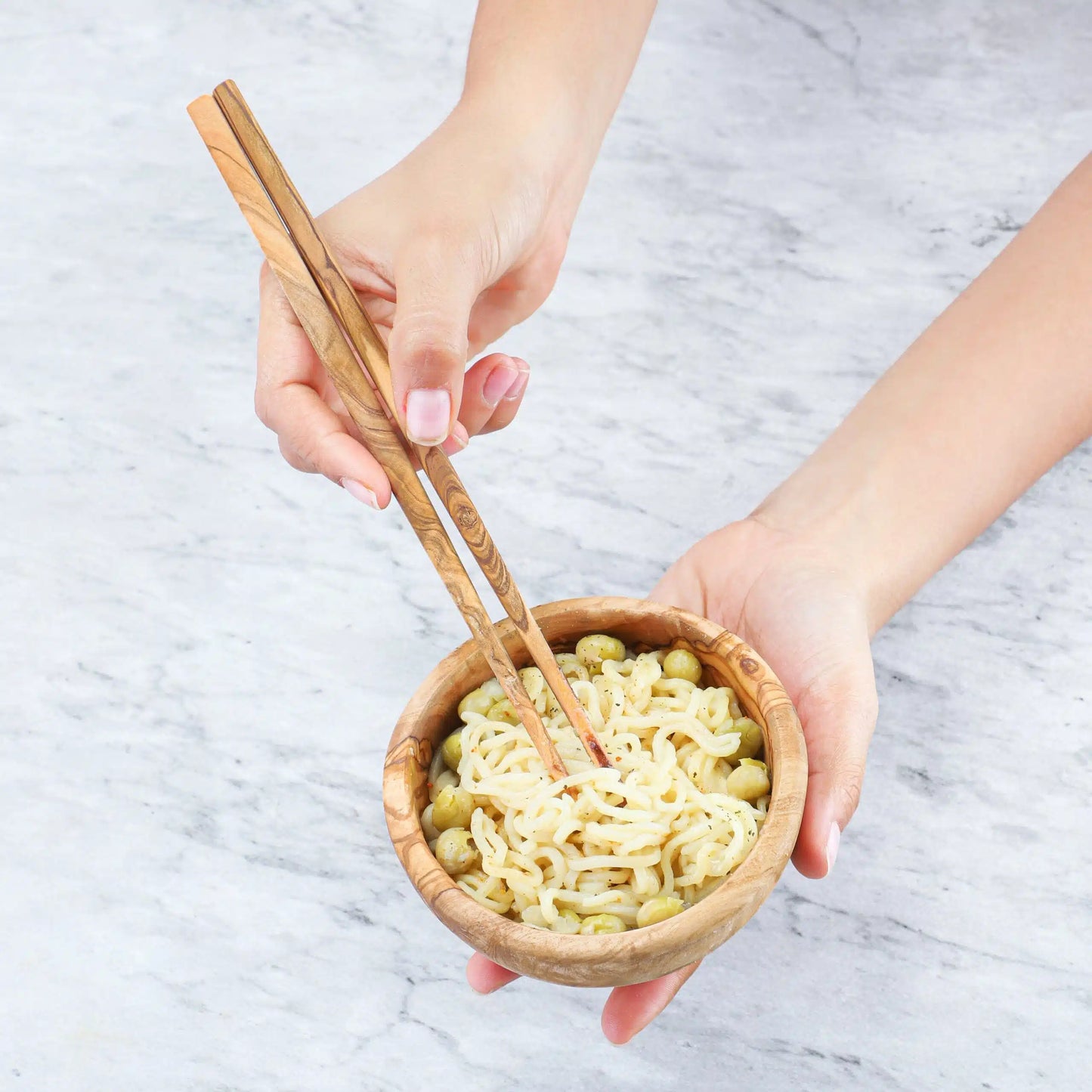 Handgefertigtes Set aus Olivenholz – Essstäbchen und Schüssel, inspiriert von der japanischen Esskultur

