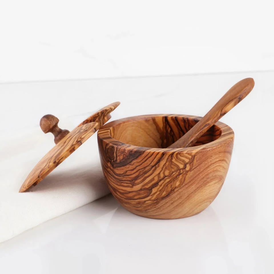 Zuckerdose aus Olivenholz mit Holz-Kaffeelöffel – nachhaltiges Design

